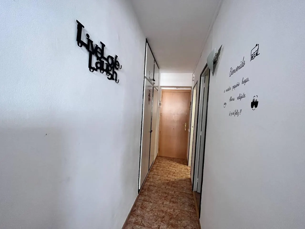 Estudio Con Tres Piscinas Comunitarias Y Pista De Tenis Roses 0*,