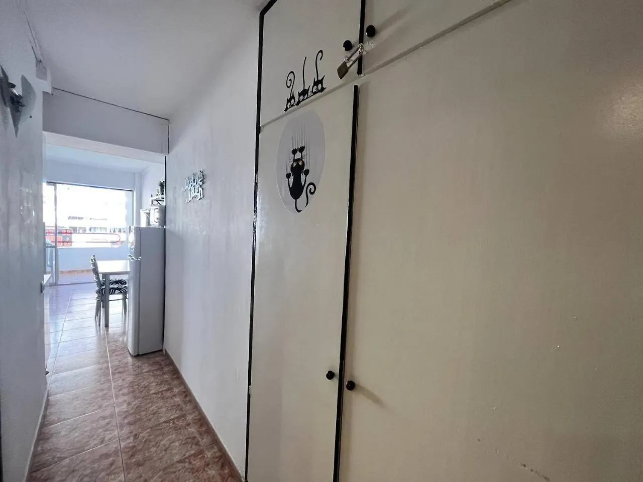 Estudio Con Tres Piscinas Comunitarias Y Pista De Tenis Roses