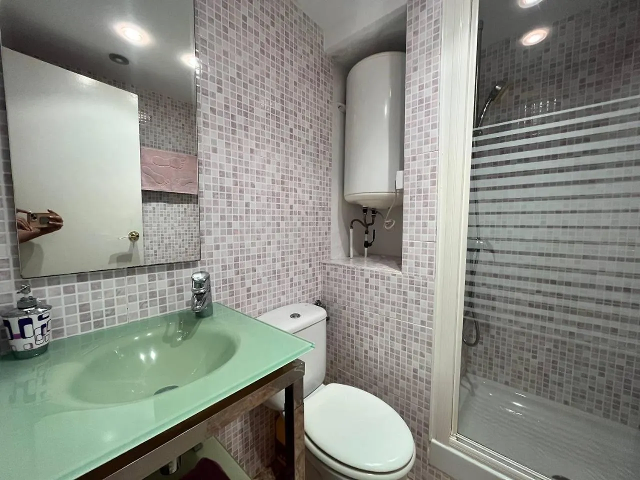 Estudio Con Tres Piscinas Comunitarias Y Pista De Tenis Roses Spain